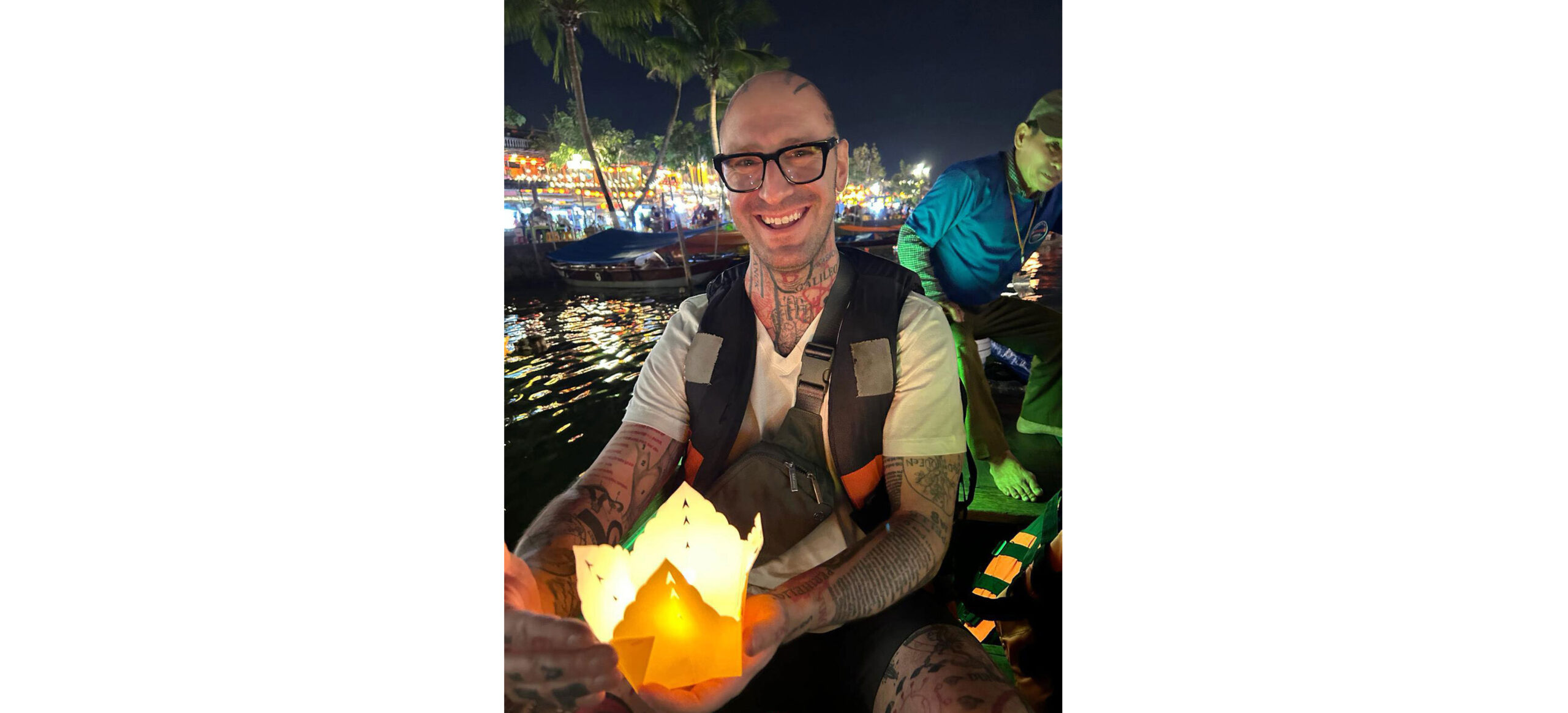 Local food of Hoi An Release paper latern on Hoai river