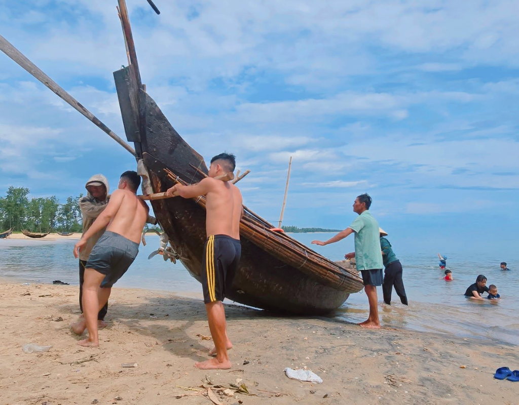 Experience Local Fishing Life