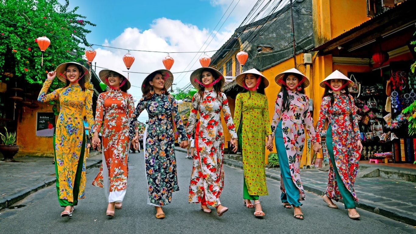 Appropriate clothing and preparation tips for visiting temples in Hoi An