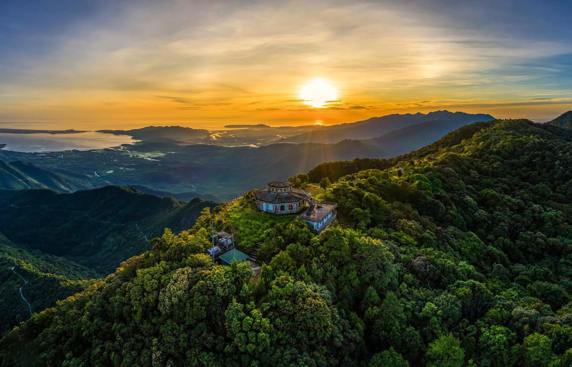 Bach Ma National Park
