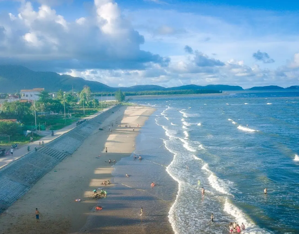 How to Get to Canh Duong Beach