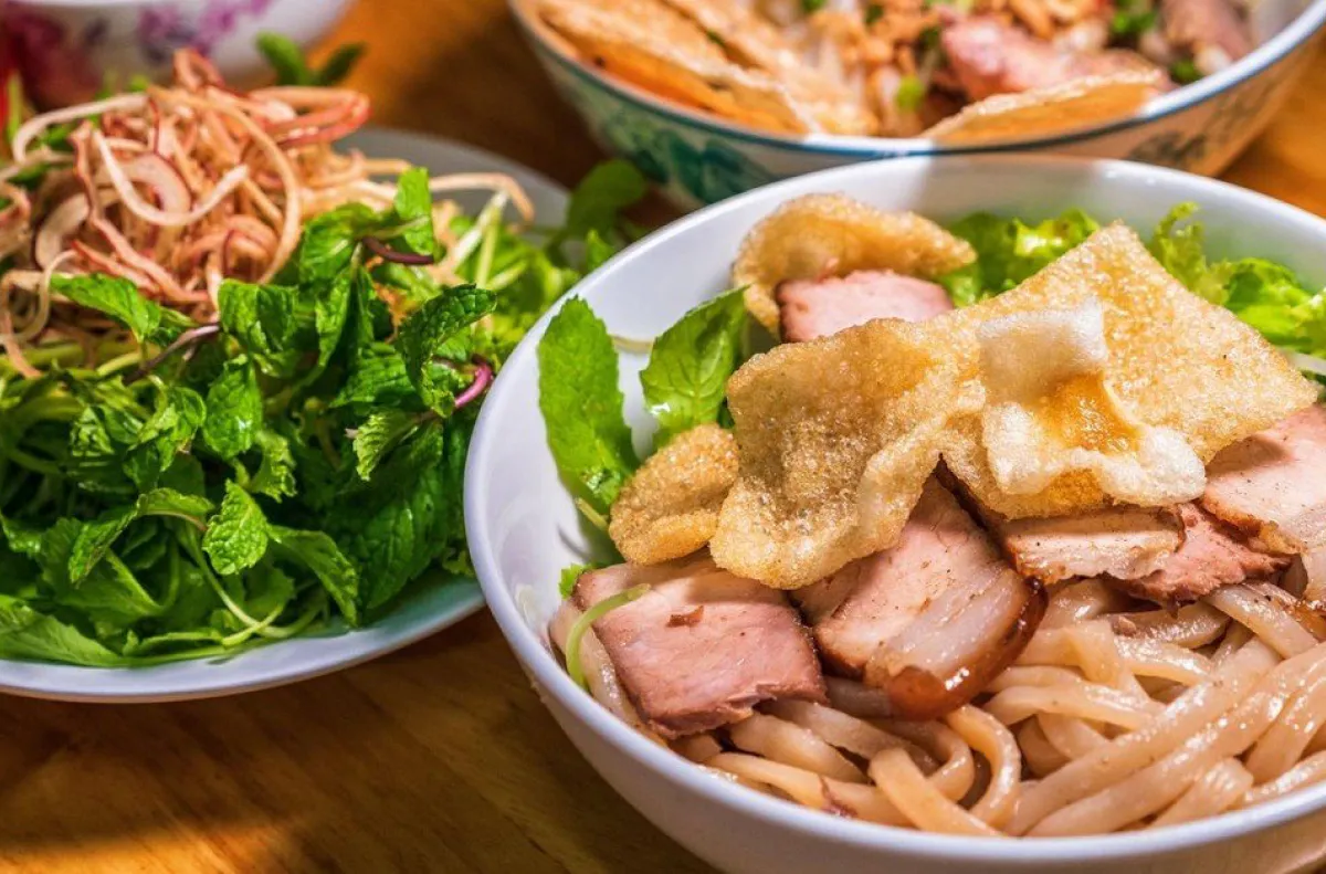 Cao Lau: The taste of Hoi An and Vietnam in a dish