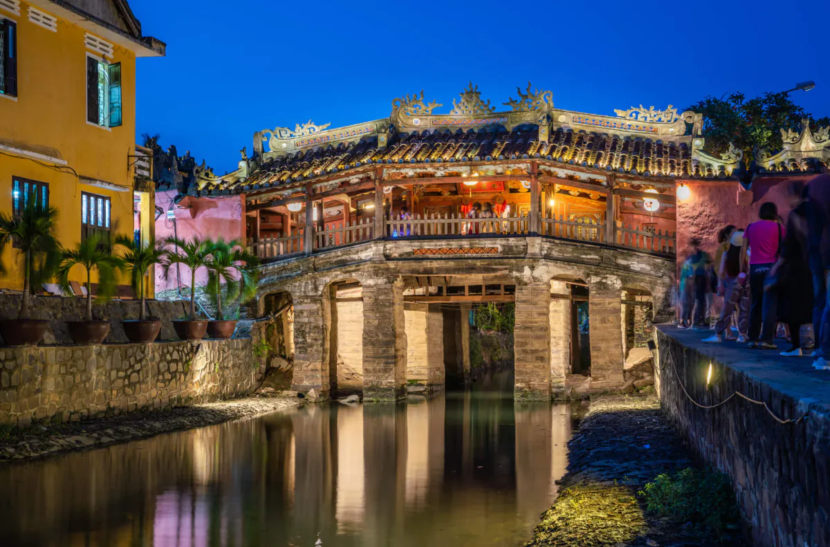 Cau Pagoda in Hoi An - a unique architectural symbol in Hoi street