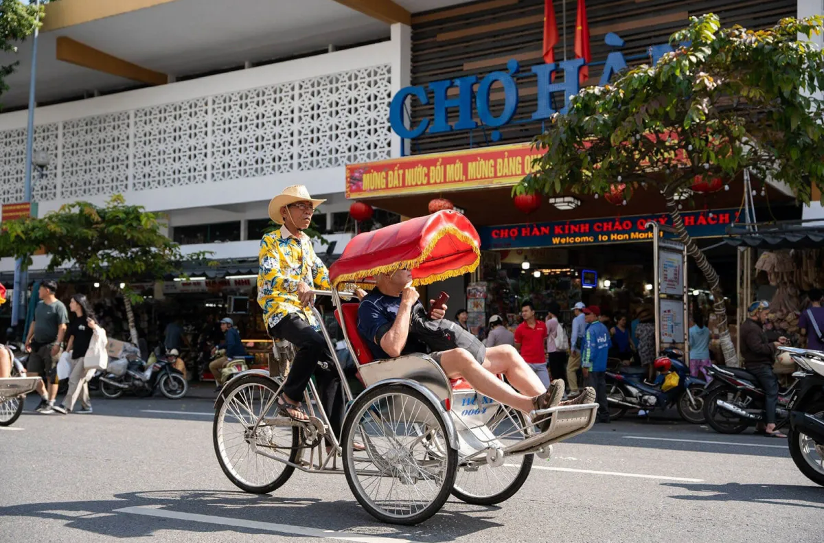 Danang tours explore the city by Cyclo
