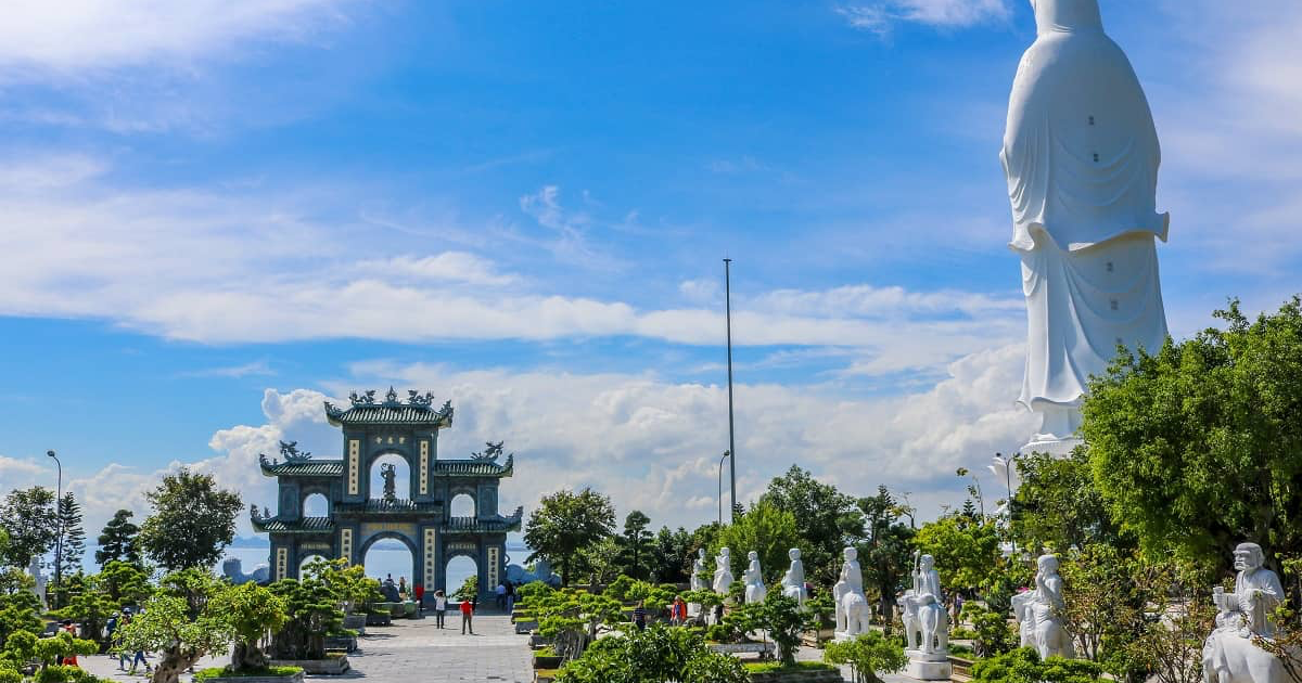 Linh Ung Pagoda (Linh Ung - Bai But): Holy Pagodas in Da Nang, VIetnam