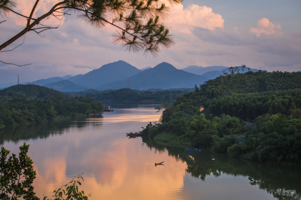 Panoramic view of Vong Canh Hill overlooking the Perfume River in Hue