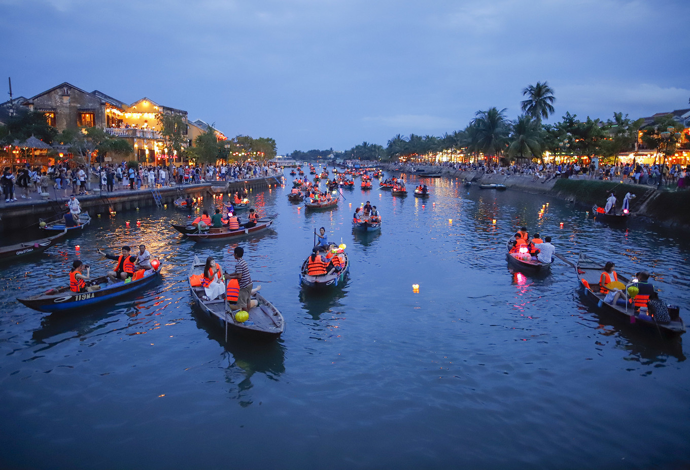 Peaceful Lantern Boat Ride in Hoi An on a quieter weekday evening