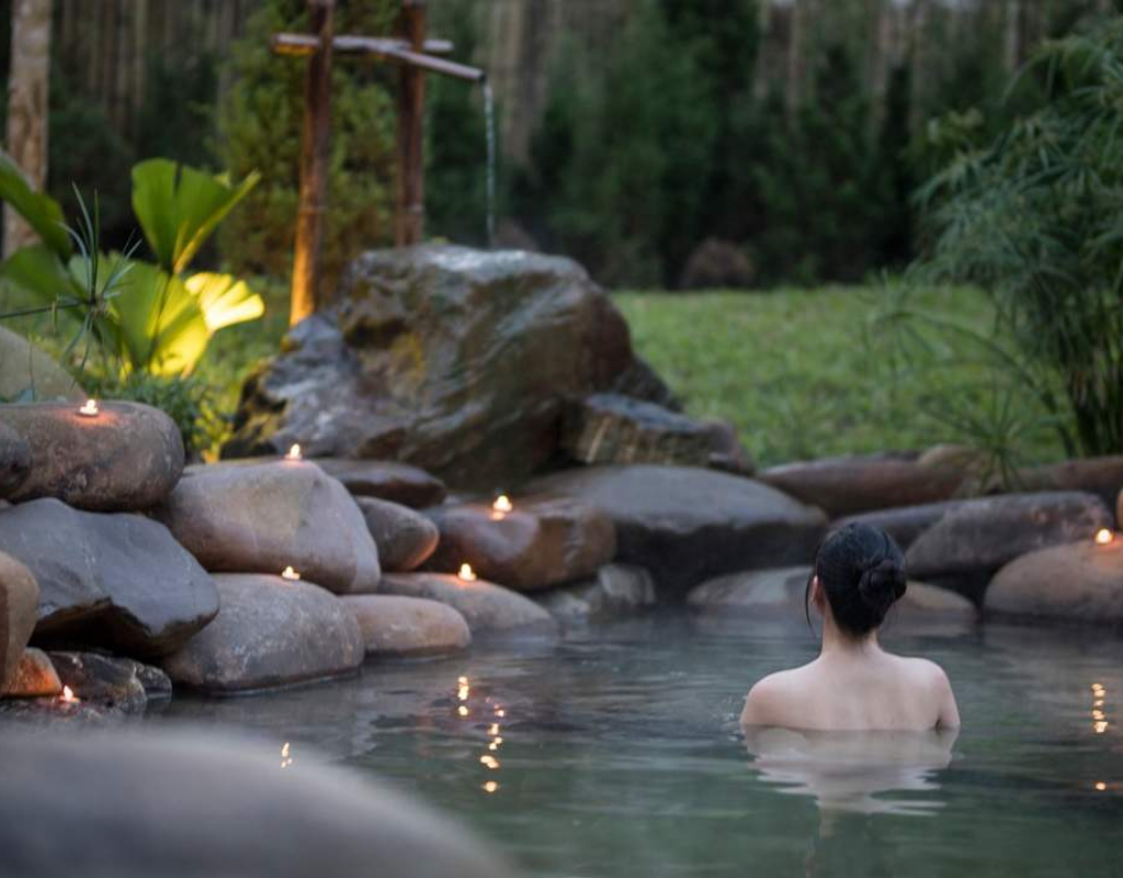  Experience the Japanese Onsen
