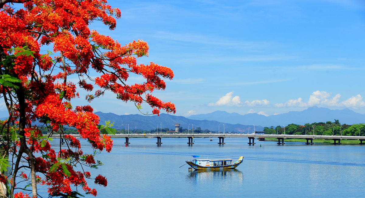 Huong River: Best Things to Do in Hue