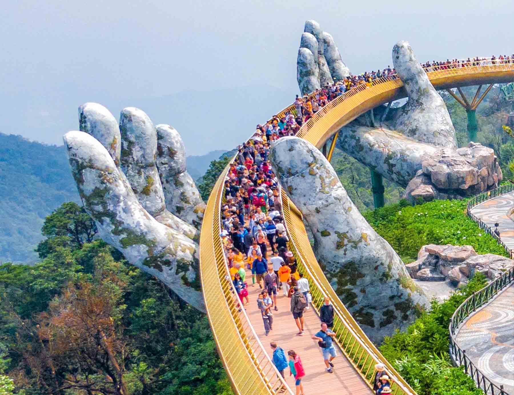 Weekend crowds at a hilltop destination