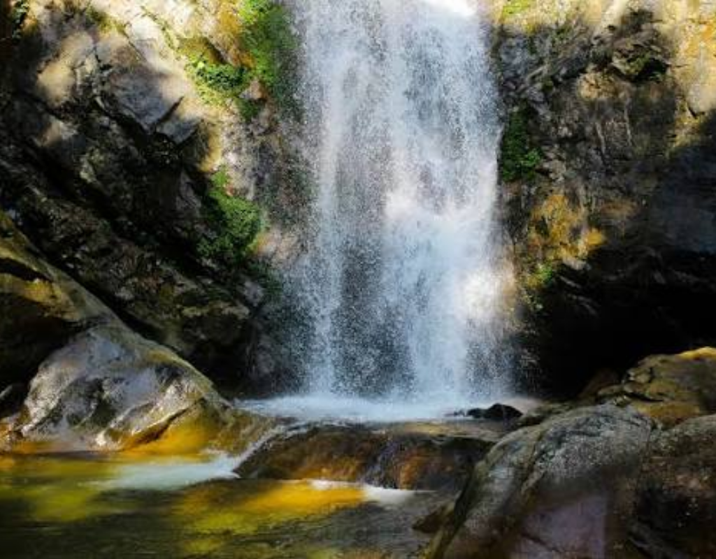 Where Is Anor Waterfall Located?