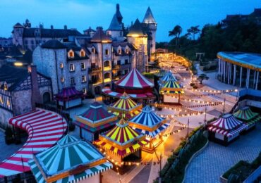 Fantasy Park, located in Ba Na Hills, is a highlight of the Half Day Ba Na Hills tour, offering thrilling rides like the Freefall Tower and 4D/5D cinemas, ensuring fun for all ages
