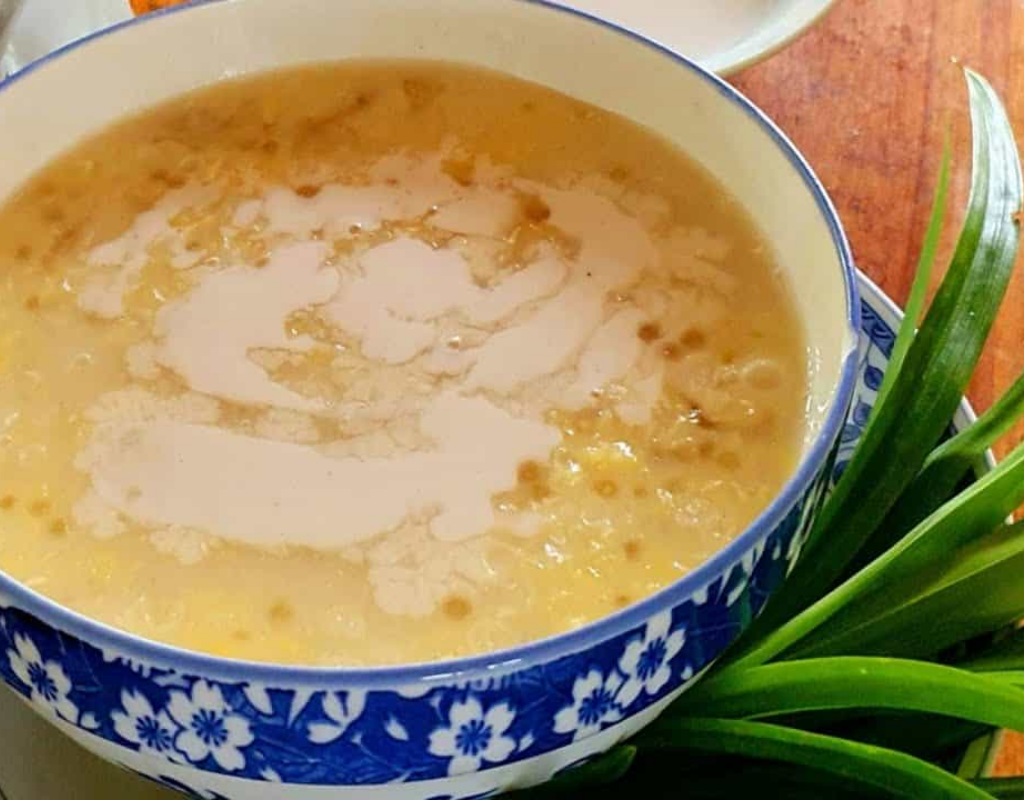 Cam Nam Sweet Corn Pudding – A light and creamy dessert made from fresh sweet corn, a local favorite.