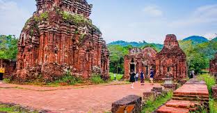 My Son Morning Tour with Vietnamese Lunch begins at the ancient My Son Sanctuary, where visitors explore Champa temple ruins. Afterward, enjoy a traditional Vietnamese lunch at a local family home, followed by a scenic boat trip with stunning river views.