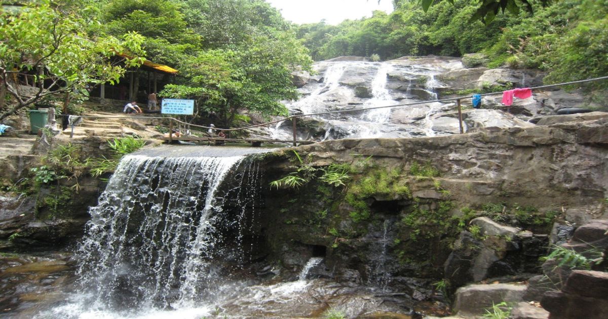 Nhi Ho waterfall