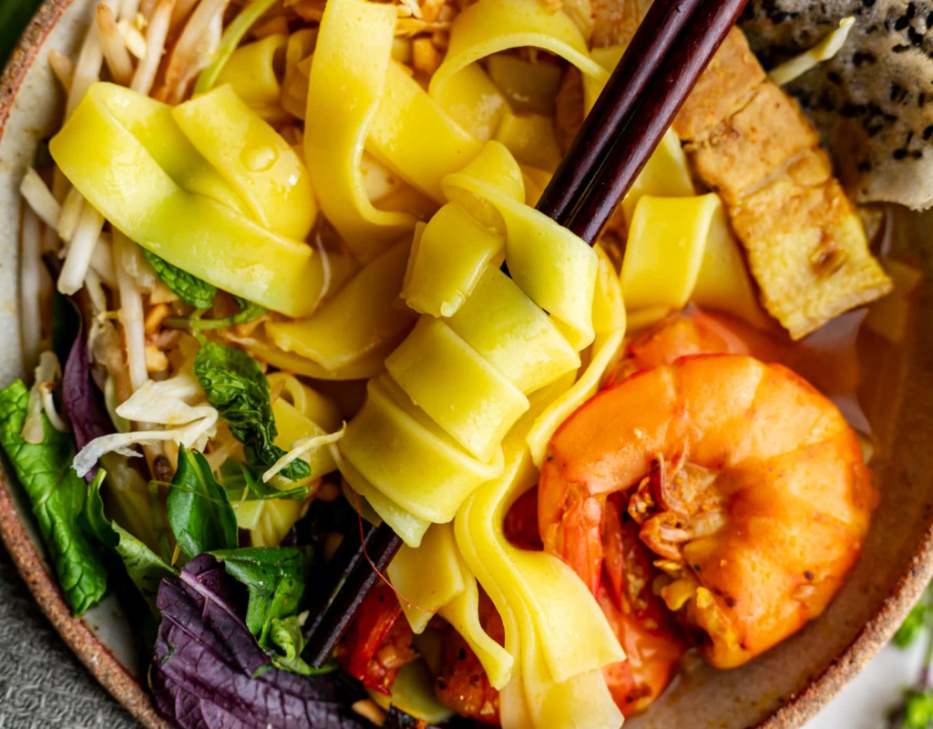 How to Make Mi Quang Noodle at Home
